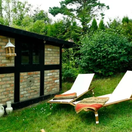 Semesterbostad With 2 Bedrooms *