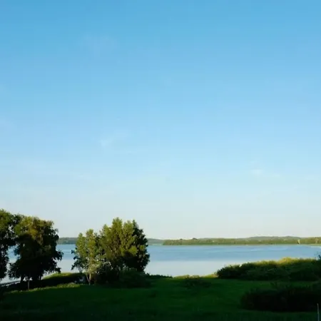 With 2 Bedrooms * Buschvitz