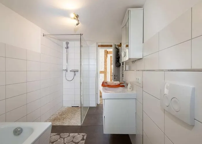 With 2 Bedrooms Casa vacanze
